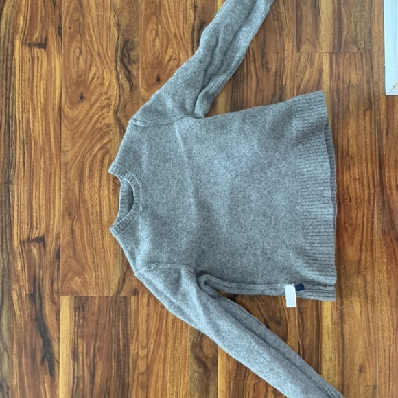 Girl thick jacket. Wore 1 time from banana republic. - Picture 3 of 3